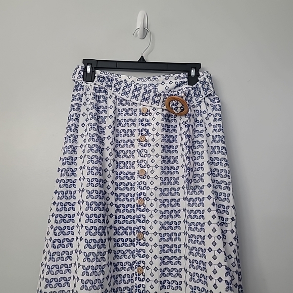 Farmers Market Eyelet Skirt - Picture 3 of 4